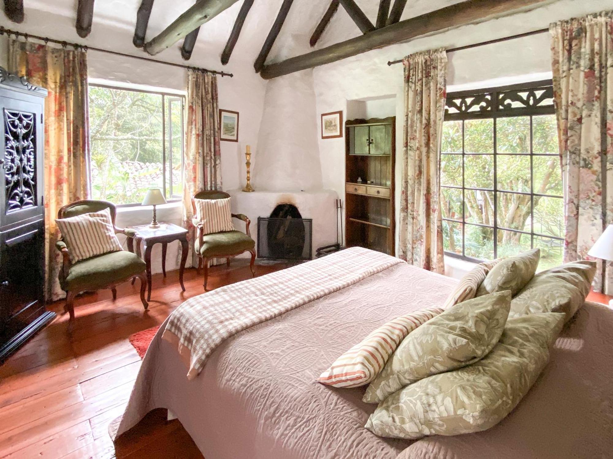 Hotel Hacienda Baza Tibana エクステリア 写真